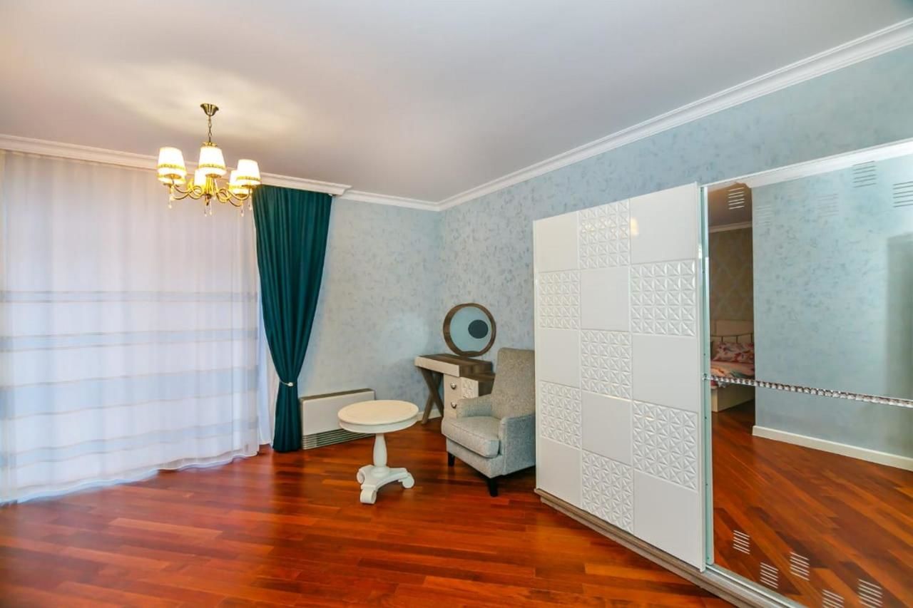 Апартаменты Lux Family Apartment in City Center Баку-24
